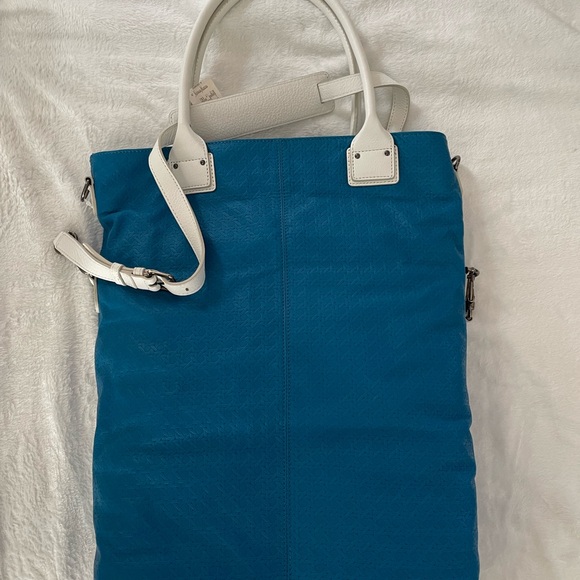 Diane Von Furstenberg Blue and White Tote - Picture 1 of 1